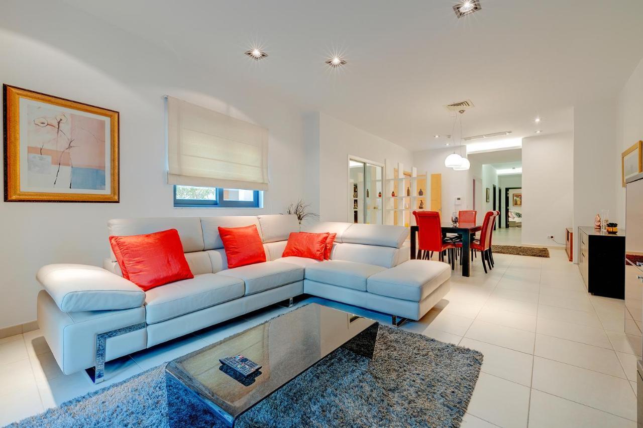 Seaside Oasis Your Own Private Getaway In St Julians Saint Julian's Exterior photo